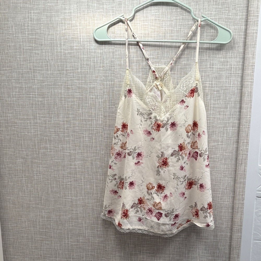 LA MIEL Floral Lace Camisole in Cream and Multicolor